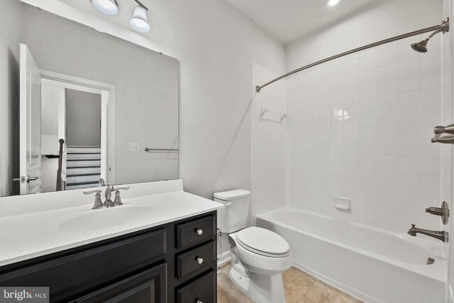 Building Photo - 10012 Aerospace Rd