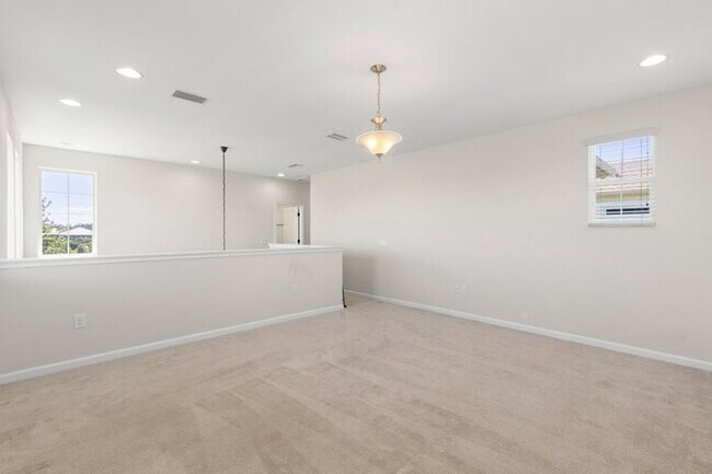 Building Photo - BEAUTIFUL Home for Rent in Estancia with T...
