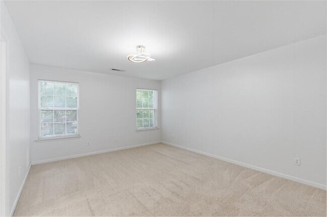 Building Photo - 6710 Stoneleigh Way