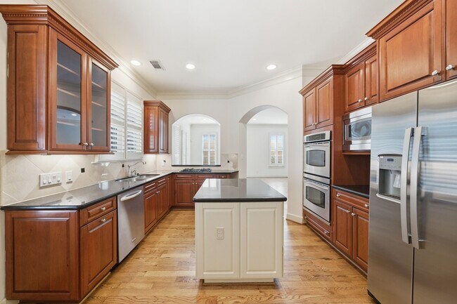 Building Photo - 6343 Mystic Bridge Dr