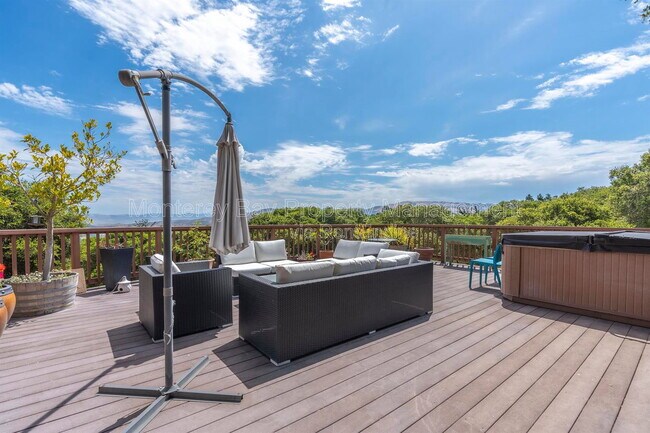 Building Photo - 287 Laureles Grade