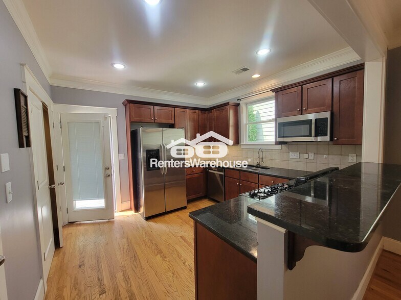 Building Photo - 1357 Benteen Park Dr SE