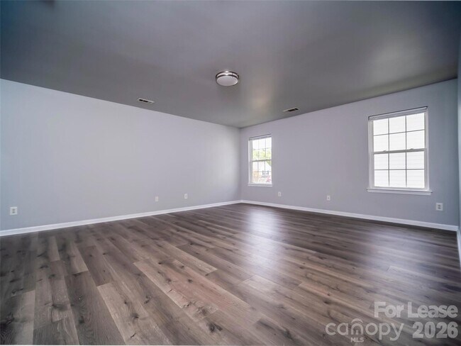 Building Photo - 1030 Boxelder Ln