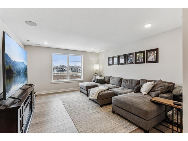 Building Photo - 7872 Jade Ln