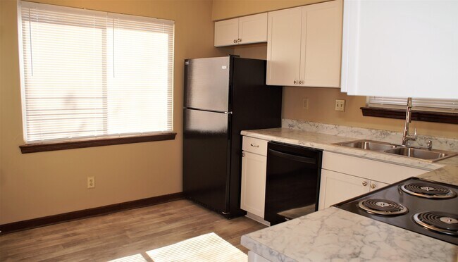 Building Photo - 1504 Crawley Cir