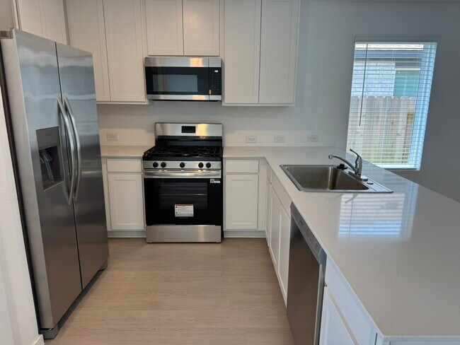 Building Photo - 706 Zuppino Ln