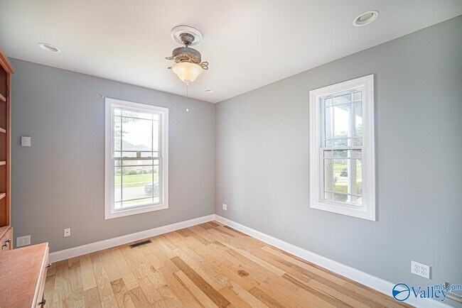 Building Photo - 26105 Apple Orchard Ln