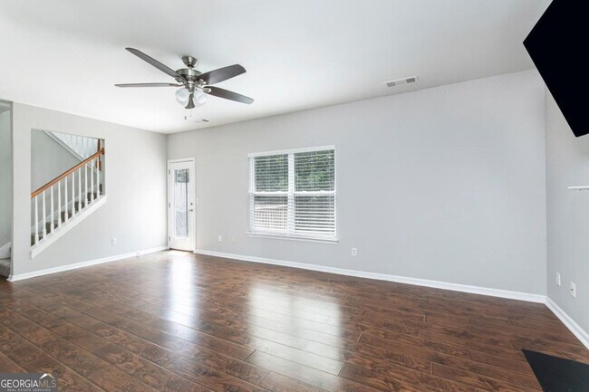 Building Photo - 310 Sugarberry Ln