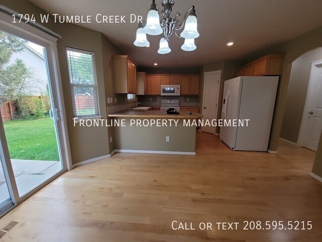 Building Photo - 1794 W Tumble Creek Dr