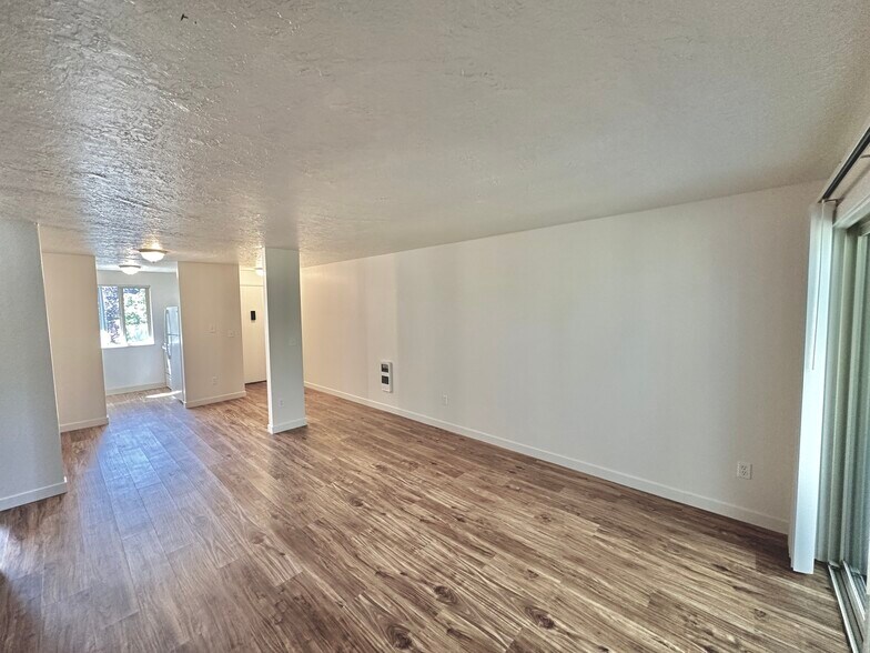 Building Photo - 3640 SW 114th Ave