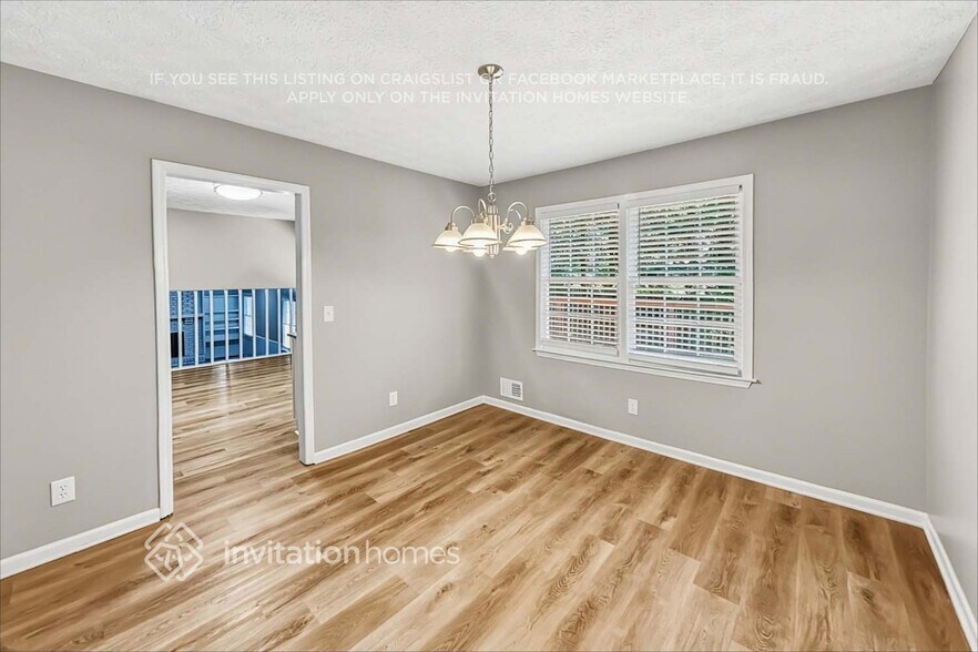 Building Photo - 902 Laurel Ct
