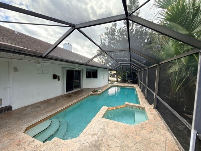 Building Photo - 1361 SW 26th Ave