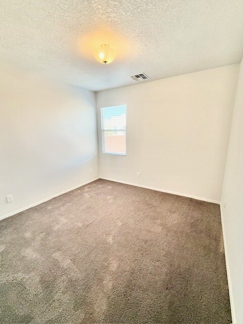 Building Photo - 6113 Strand Loop SE