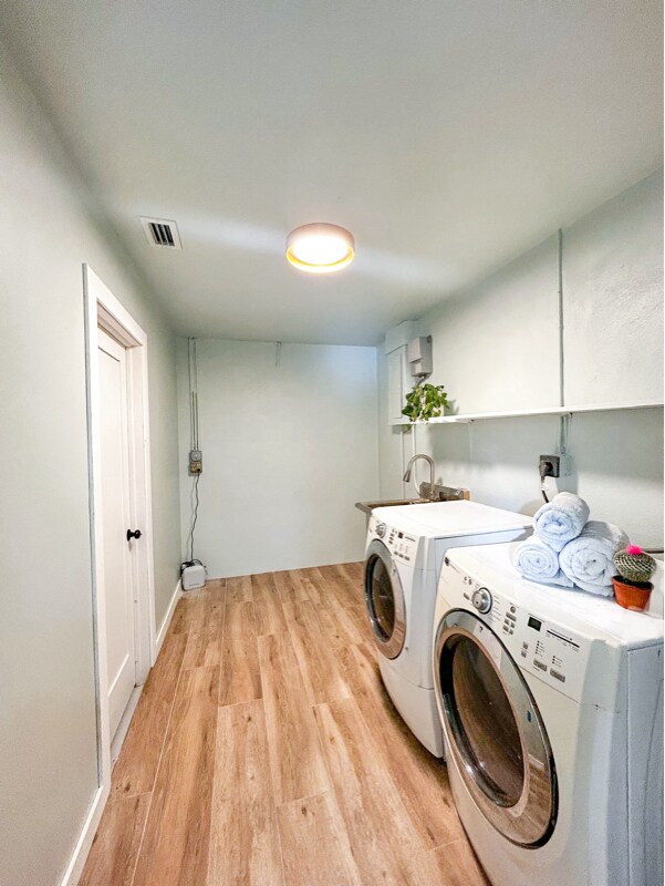 Building Photo - 4791 Palmetto Terrace