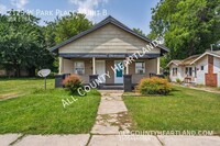 Building Photo - 2123 W Park Pl