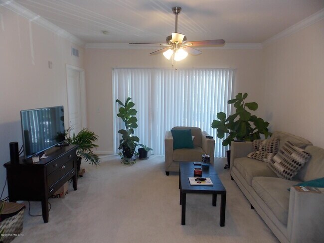 Building Photo - 1001 Monument Rd