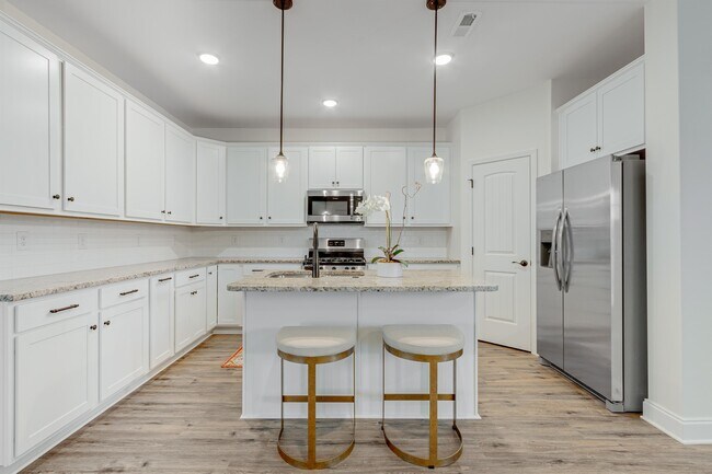Building Photo - 1005 Beech Tree Cv