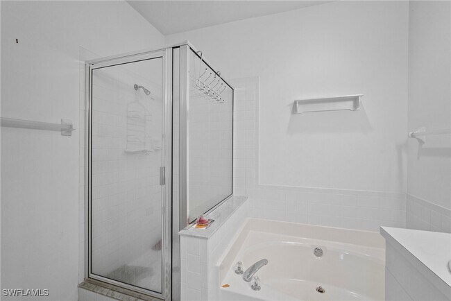 Building Photo - 22977 Lone Oak Dr
