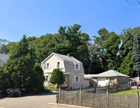 Primary Photo - 47 Quarry St