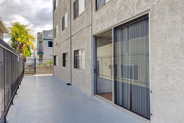 Building Photo - 930 N Louise St