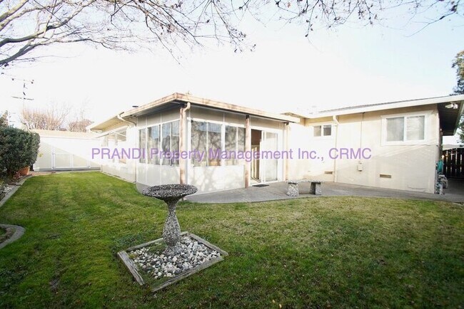 Building Photo - 1407 Donna St