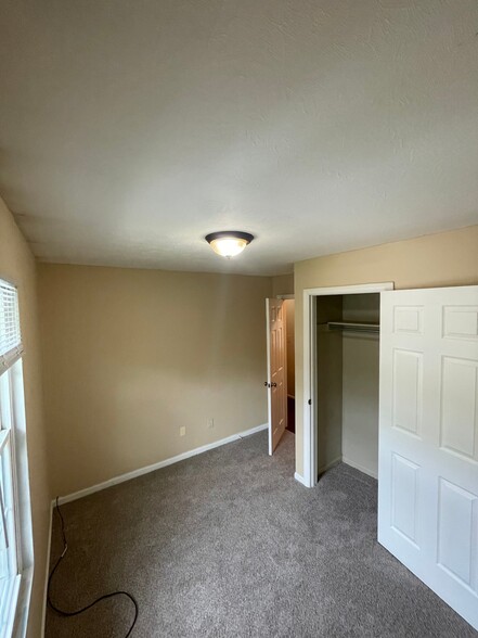 Building Photo - 10562 Toulon Dr