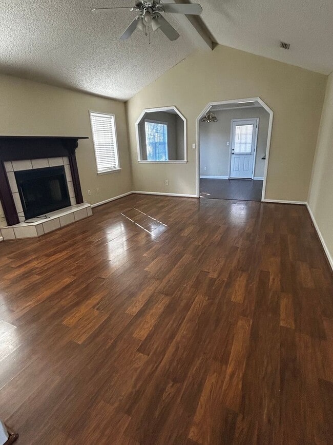 Building Photo - 4044 Chadwyck Dr