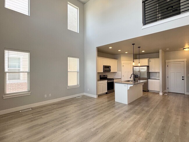 Building Photo - 13959 Silver Peak Ln