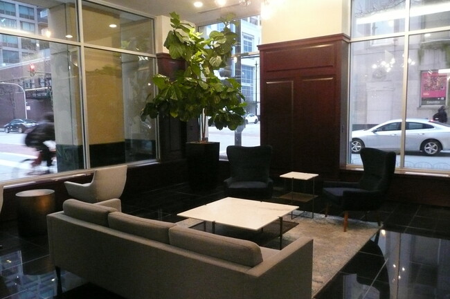 Building Photo - 1250 S Michigan Ave
