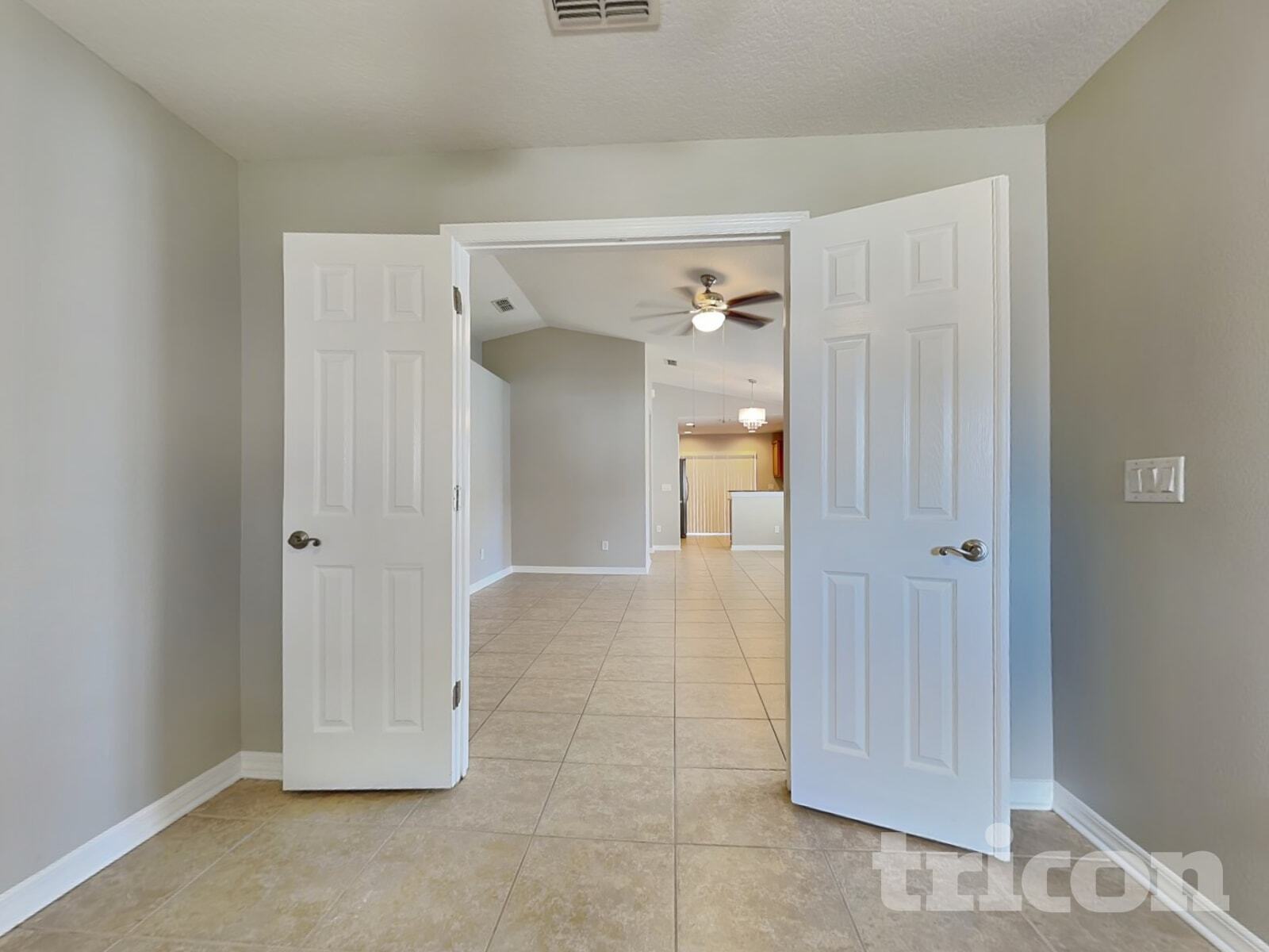 Building Photo - 10109 37th Ct E