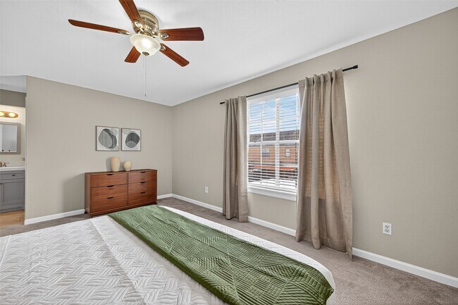 Building Photo - 4064 Belle Park Dr