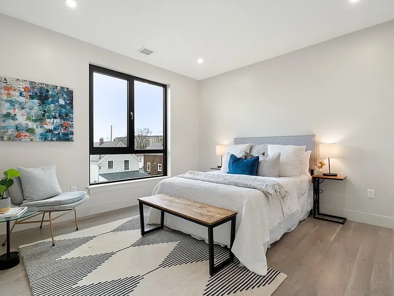 Building Photo - 85 Myrtle St