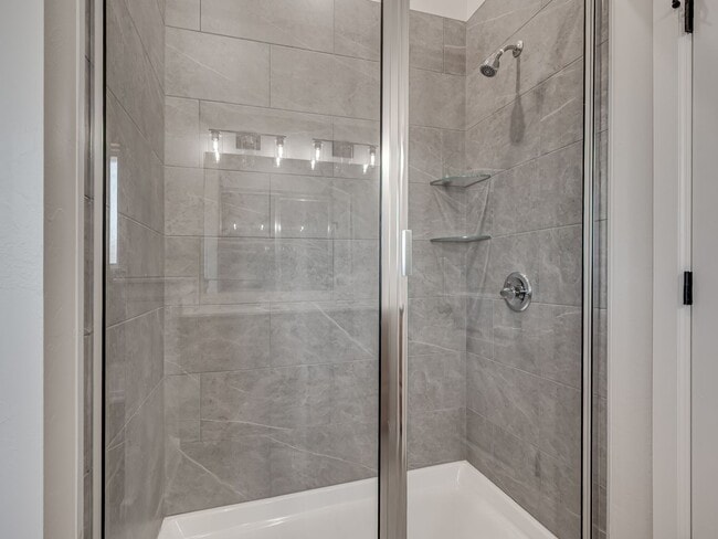 Building Photo - Brand New Home available Mid August 2025- Mustang Park