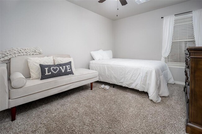 Building Photo - 18644 Groveton Blvd