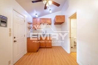 Building Photo - 1 Bed 1 Bath Unit for Rent Orange Blossom Move in Ready