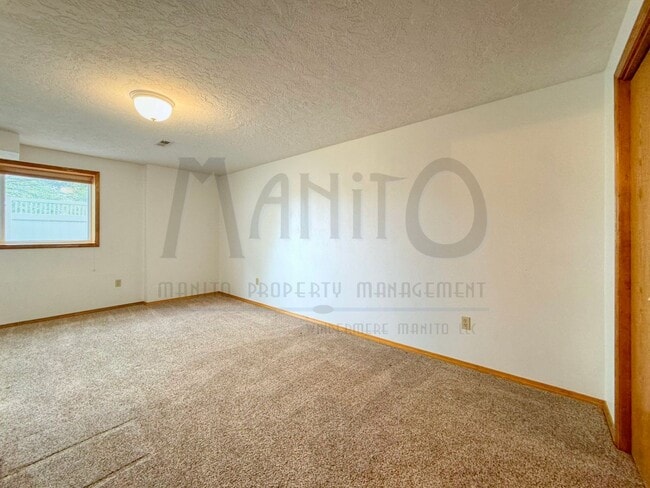 Building Photo - 5002 S Morrill Ln