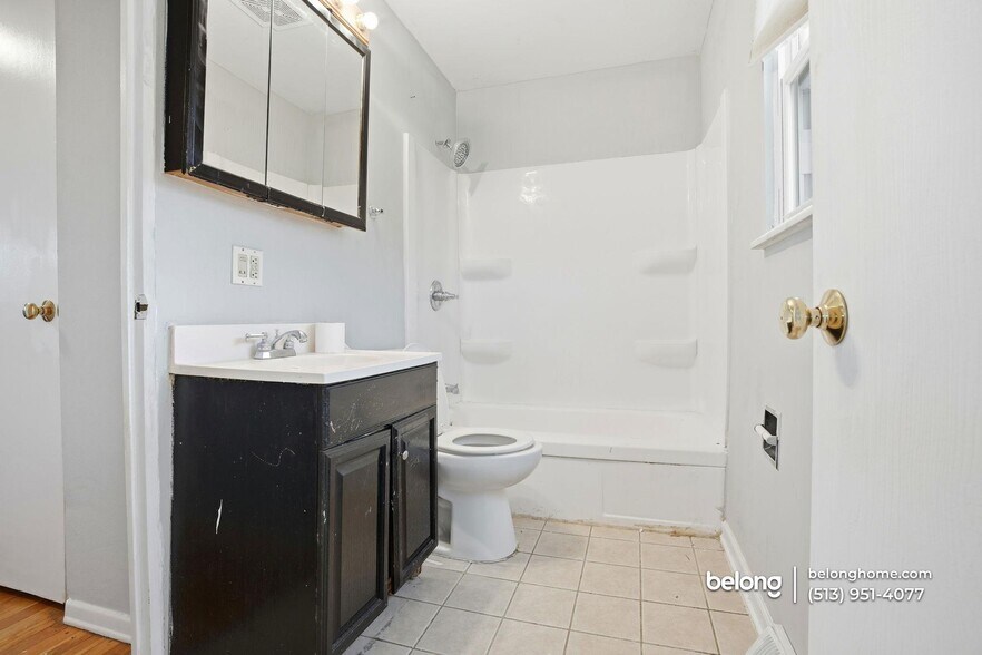 Building Photo - 704 Carlsbad Rd