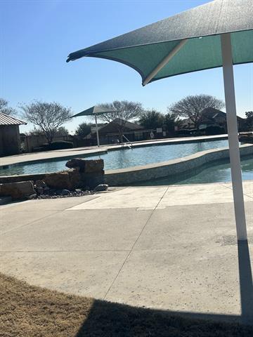 Building Photo - 5919 Sahara Dr