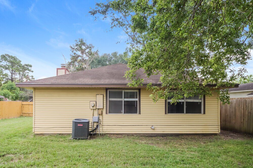 Building Photo - 8215 Eastern Bluebird Dr