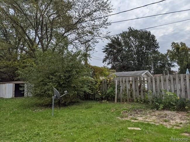 Building Photo - 5833 Harold St