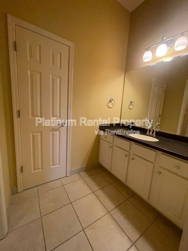 Building Photo - 1460 Wembley Ct NE
