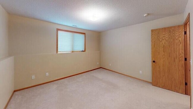 Building Photo - 449 Napa Lp