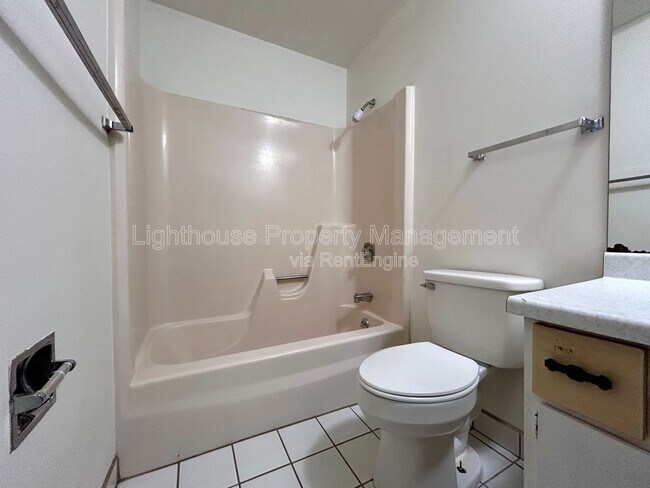 Building Photo - 2227 29th St SW