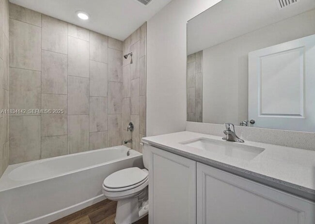 Building Photo - 861 Winwood Cir
