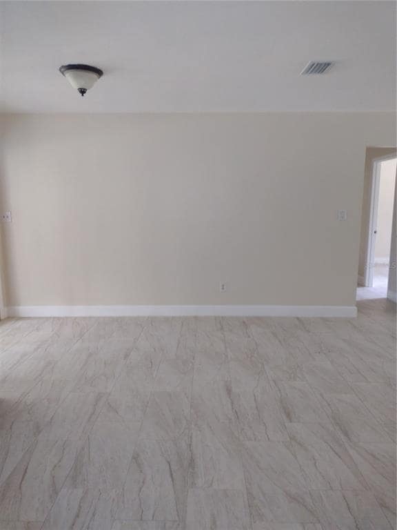 Building Photo - 4400 NE 139th Ln