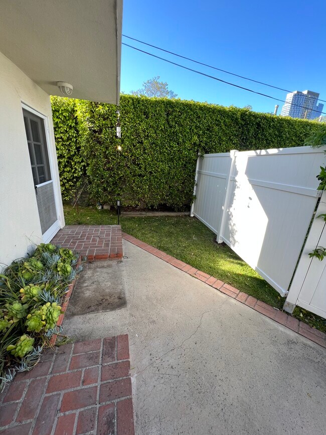 Gated area - 10369 Calvin Ave