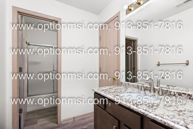 Building Photo - 3-bedroom townhouse now available in Belton!