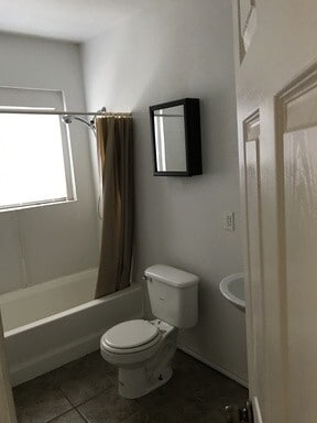 Building Photo - 2018 16th St