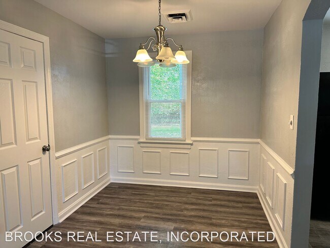 Building Photo - 3 br, 1 bath House - 1182 Duncan Drive