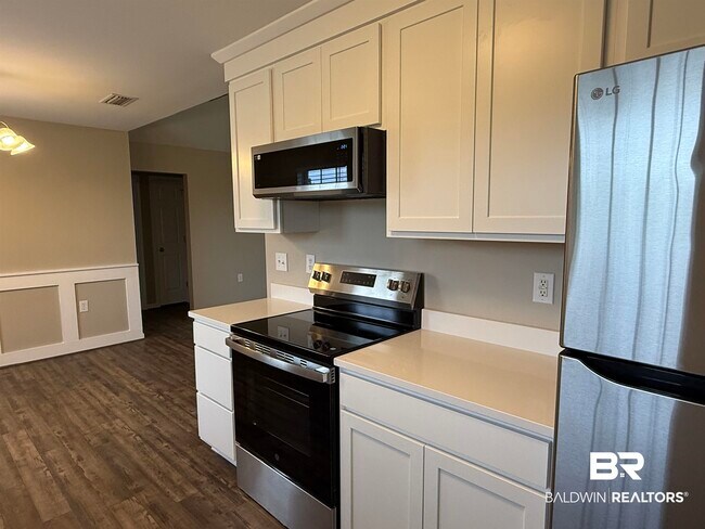Building Photo - 14287 Lexington Dr